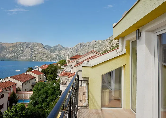 2Montenegro Mimoza Apartments