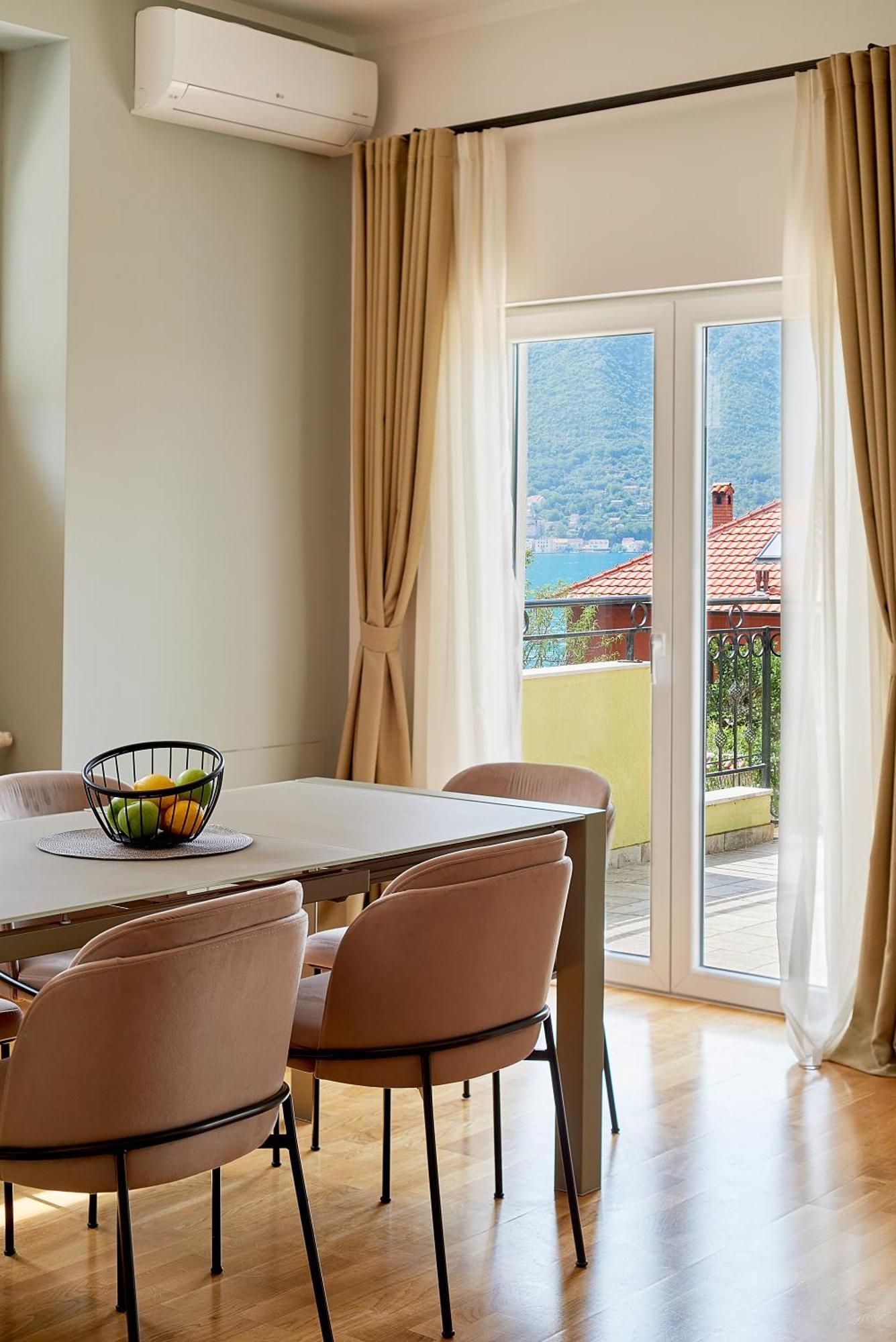 2montenegro Mimoza