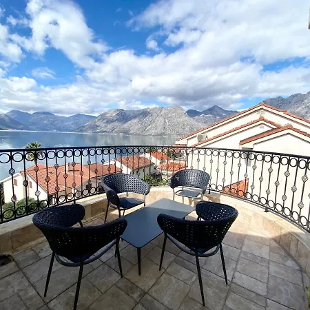 2Montenegro Mimoza Apartments Dobrota Exterior photo